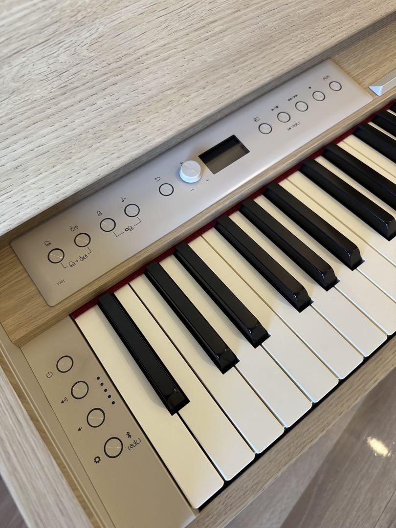 chili様専用【美品】Roland 電子ピアノ F701-LA 2021年 chili様専用【美品】Roland 電子ピアノ F701-LA 2021年