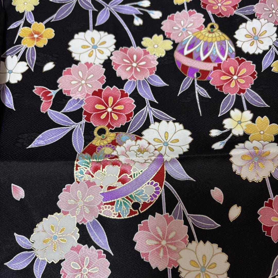 197 超美品　正絹黒着物×しだれ桜　7歳　七五三着物セット　和装小物　結び帯