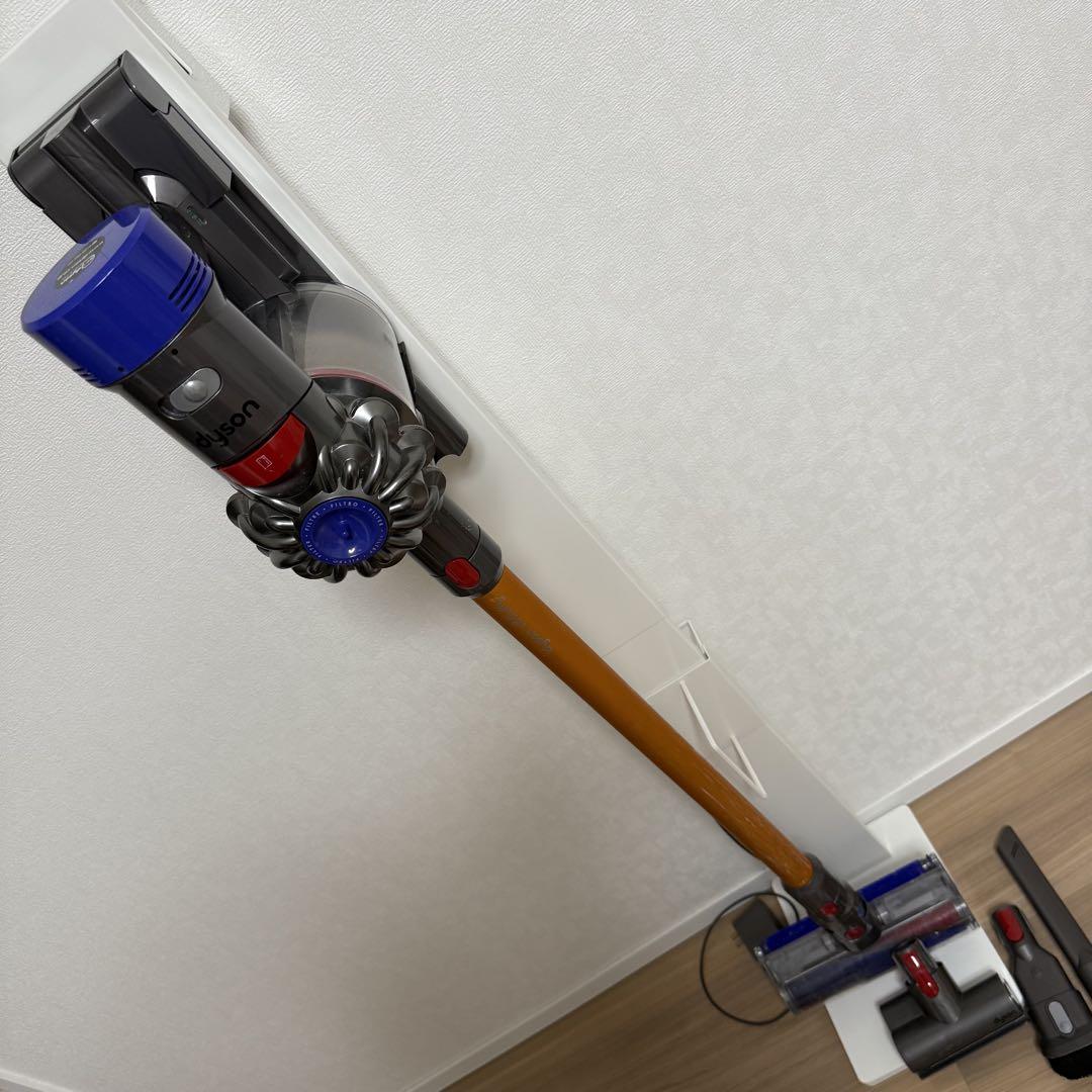 【金鹿さん専用】中古 Dyson v8 スティッククリーナー本体+スタンド