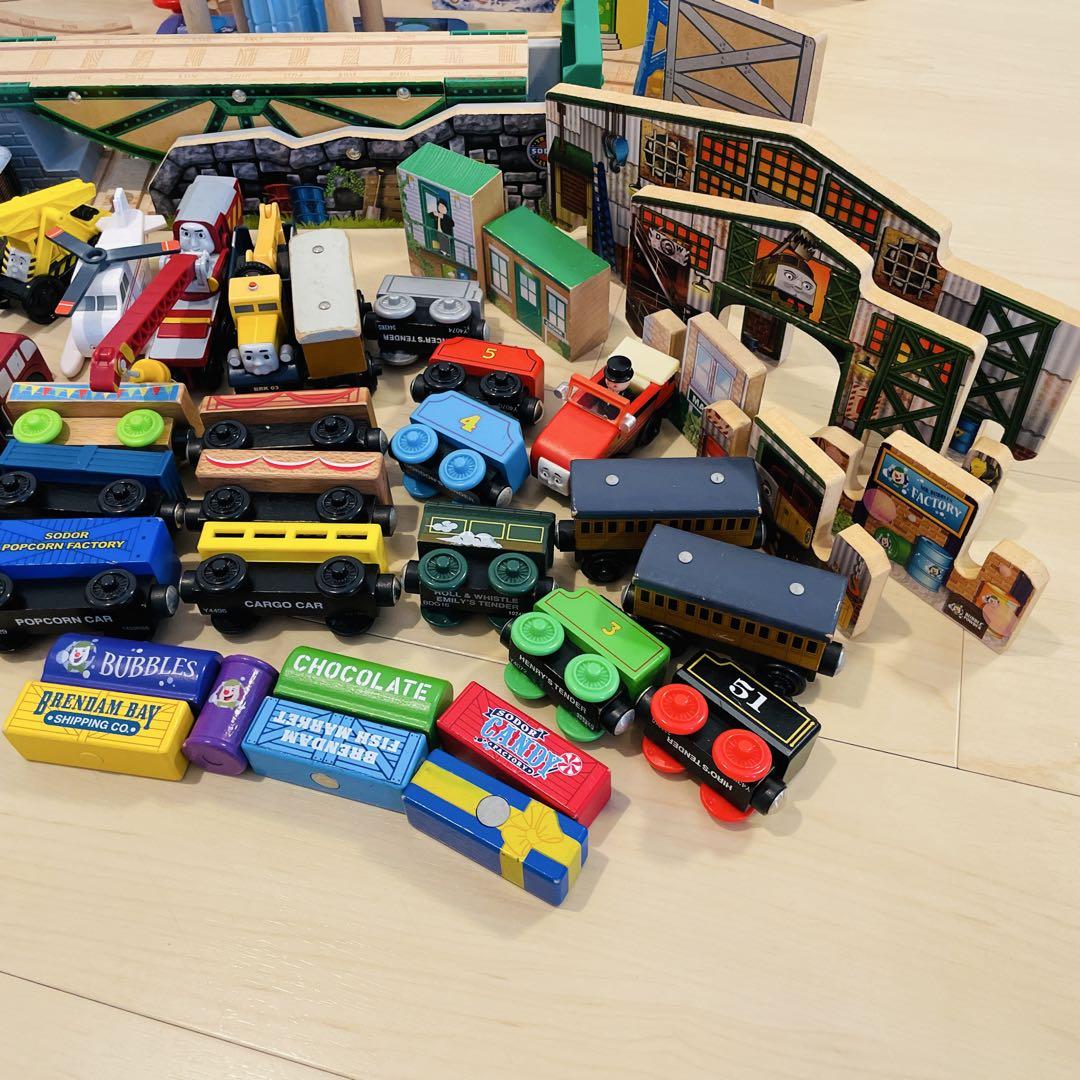 セール 木製トーマスまとめ売りきかんしゃトーマス