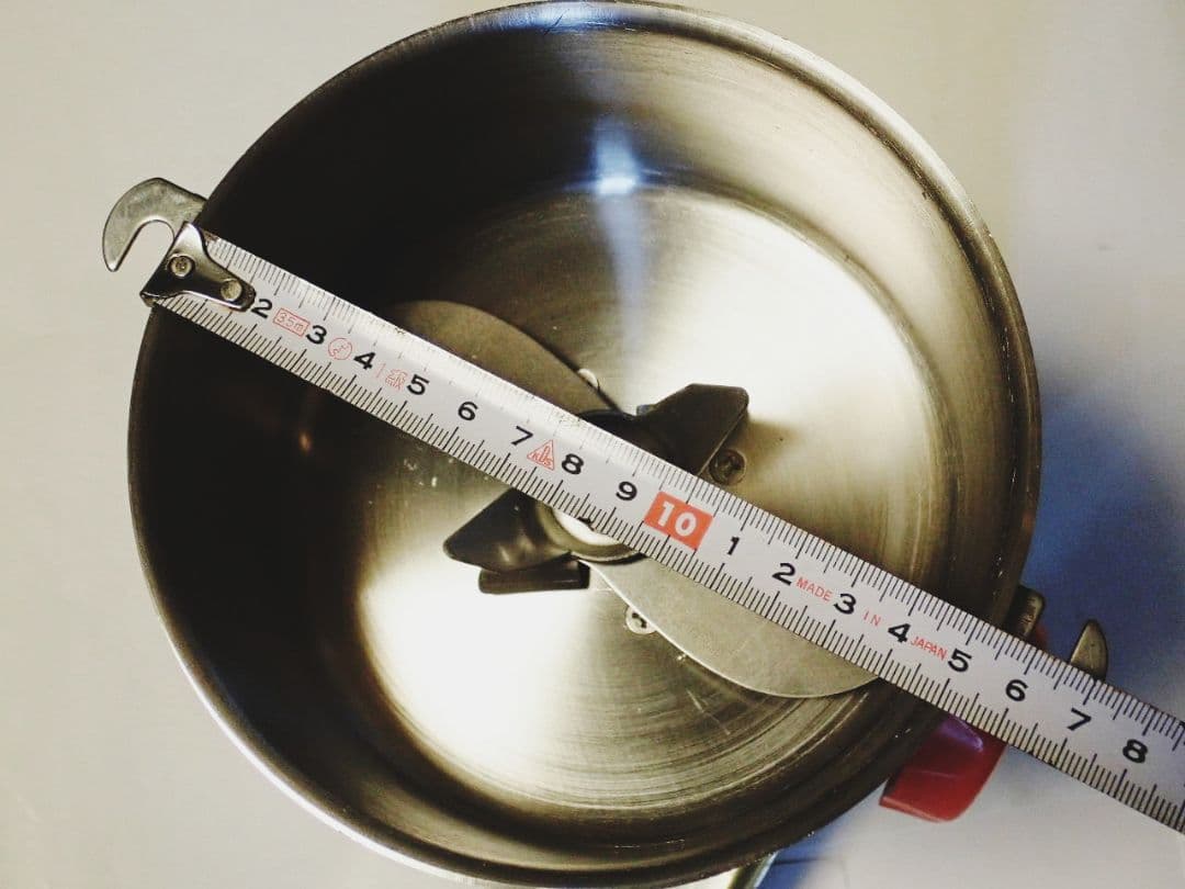 ■大人気■安心の販売実績■国内在庫品■即日発送■700g■粉砕機■製粉機■粉末に(10920円)