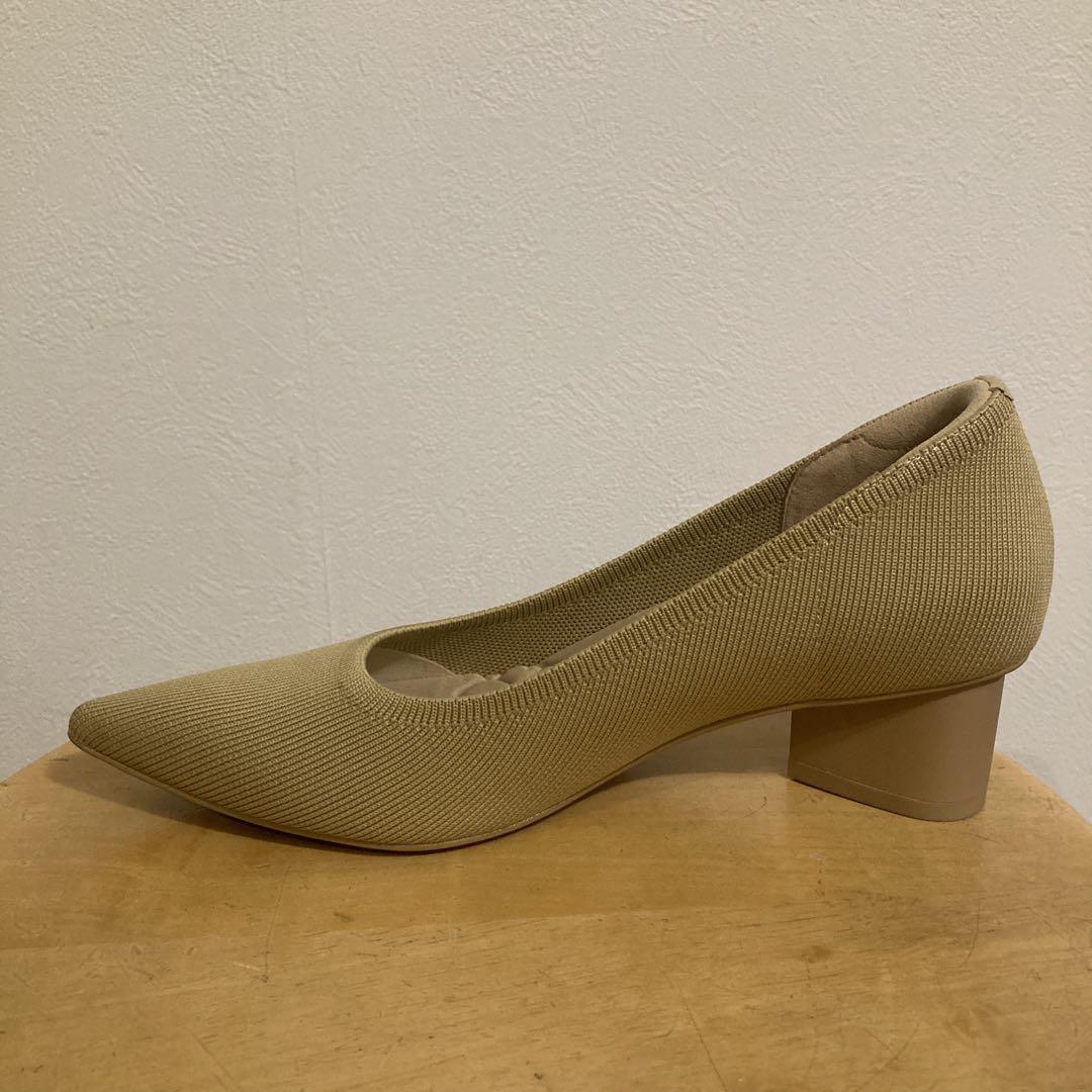 vivaia ベージュパンプス　EU37.5