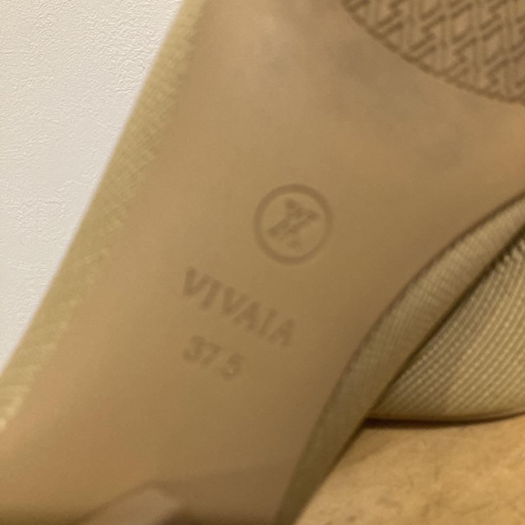 vivaia ベージュパンプス　EU37.5