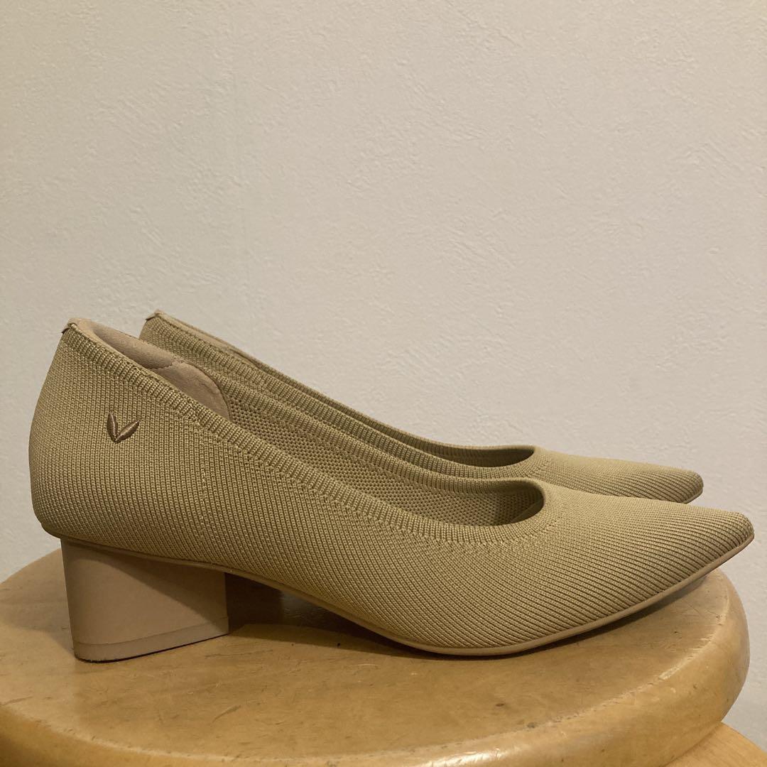vivaia ベージュパンプス　EU37.5
