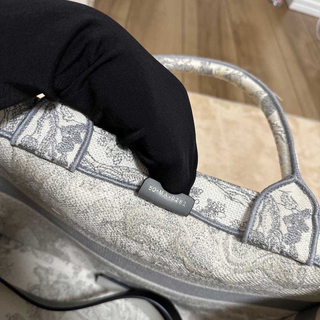 大人気 Dior Book Tote バッグ ミディアム