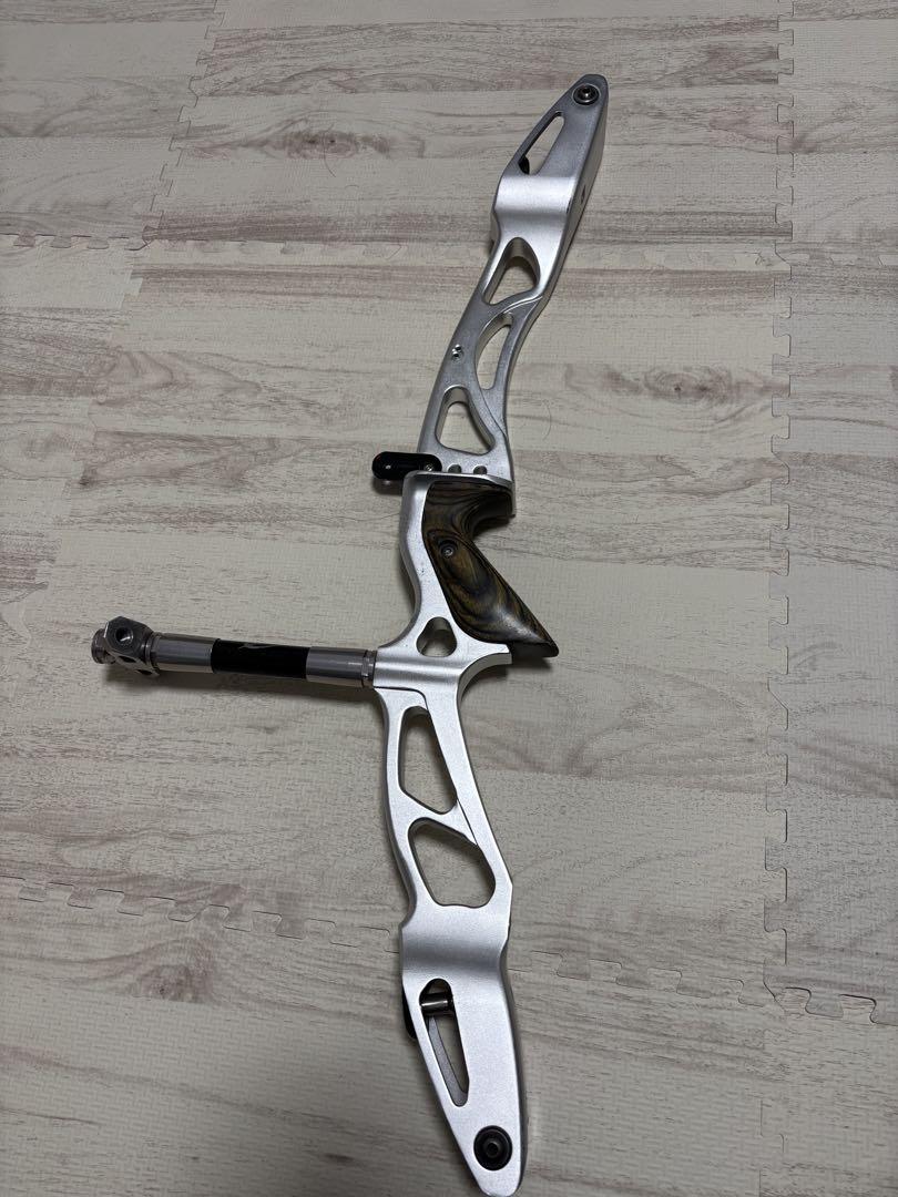 HOYT GM-X ハンドル　右利き用　シルバー　アーチェリー