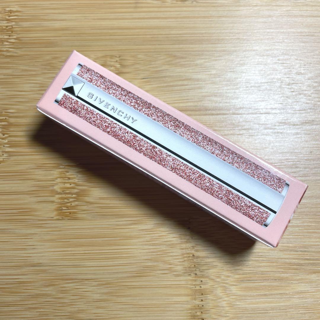 新品未開封 GIVENCHY ローズ パーフェクト 530 チーク N10 新品未開封 GIVENCHY ローズ パーフェクト 530 チーク N10 チーク