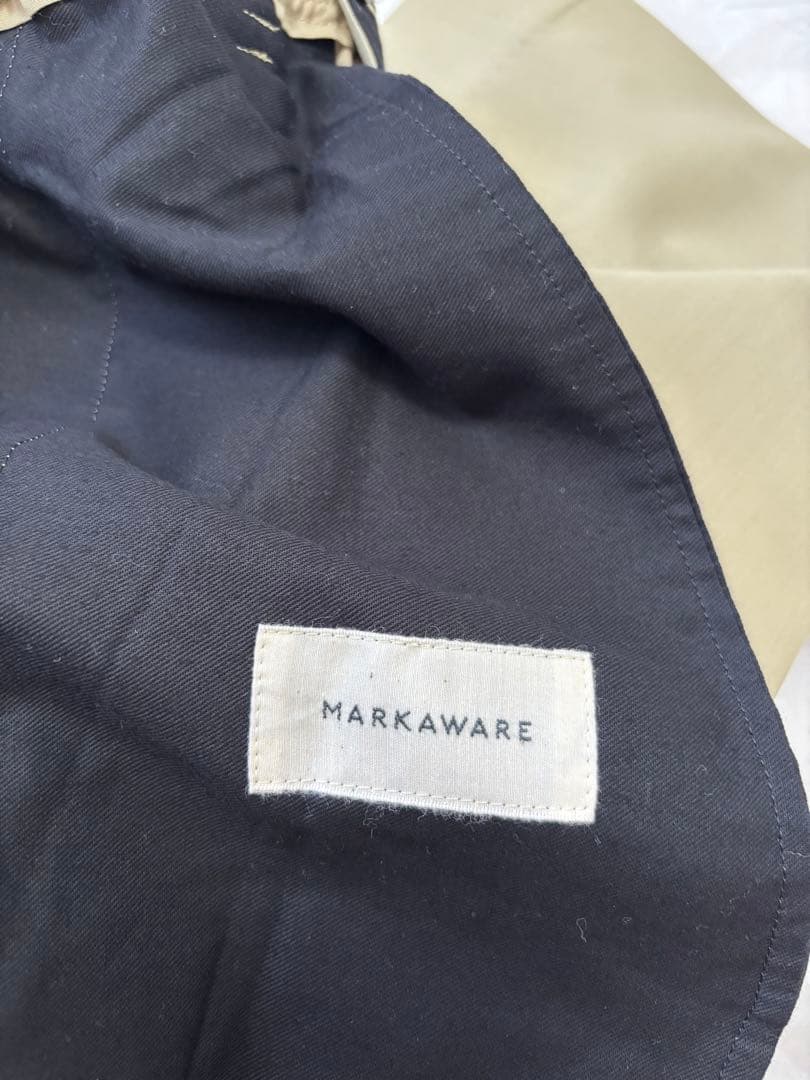 【新品】MARKAWARE 2025年新作 トロピカル ワンタックテーパード 【新品】MARKAWARE 2025年新作 トロピカル ワンタックテーパード