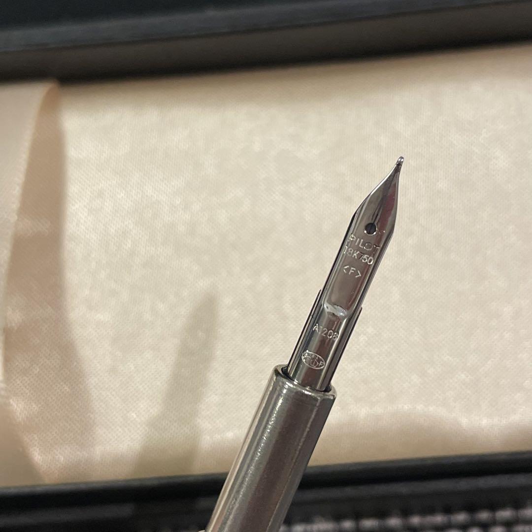 パイロット キャップレス decimo レッド