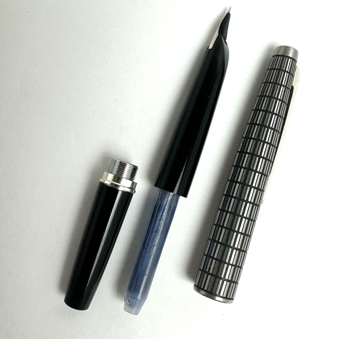 ５５％以上節約 Elite PILOT 18K 通販 安い | 筆記具 - （美品） 万年筆 蝕刻 格子 筆記具