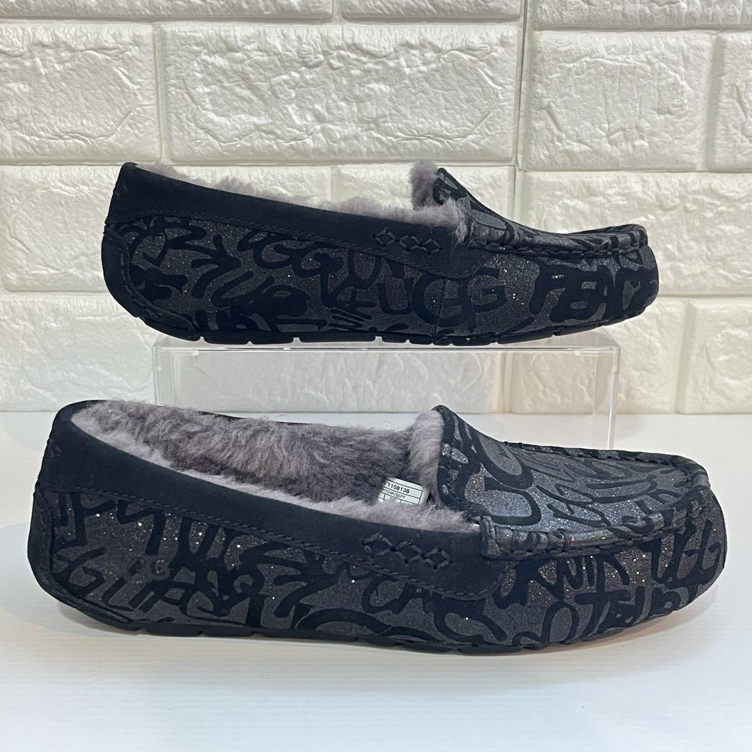 Ｚ ❗️ UGG アグ アンスレースパークルグラフィティ【25】ラメ 黒