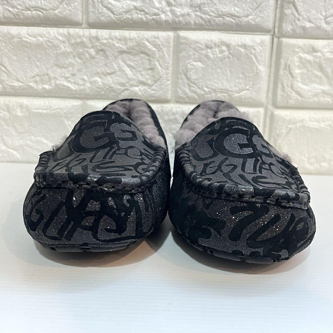 Ｚ ❗️ UGG アグ アンスレースパークルグラフィティ【25】ラメ 黒