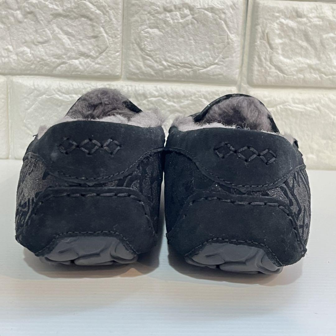 Ｚ ❗️ UGG アグ アンスレースパークルグラフィティ【25】ラメ 黒