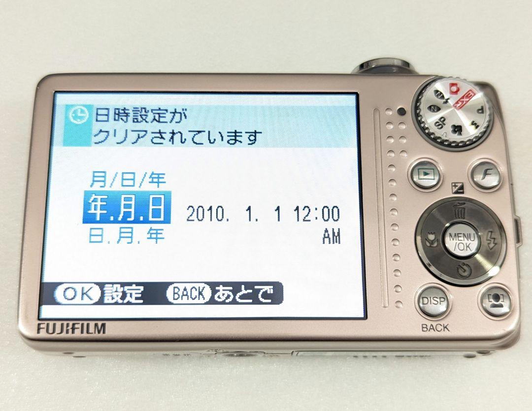 K*p様 Fujifilm FinePix F80 EXR シルバー デジカメ