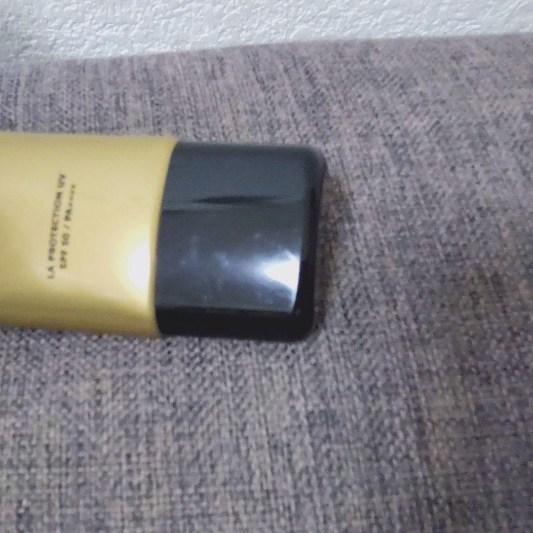 イヴ・サンローラン オールージュ　UV50 30ml