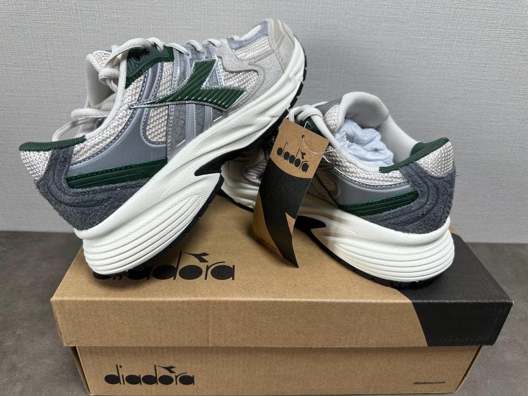 diadora スニーカー　MYTHOS　STAR