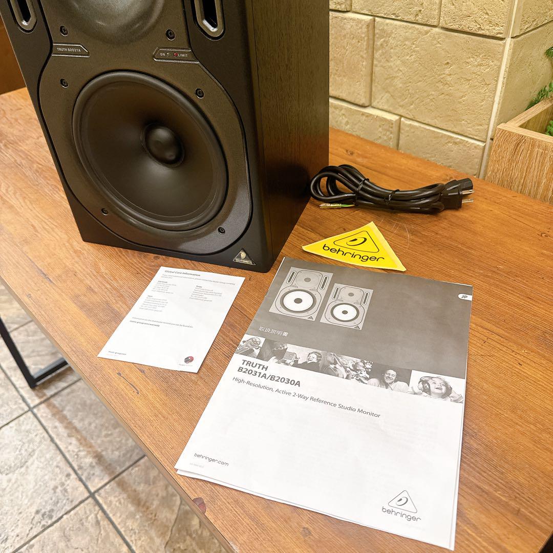 Amazon | Behringer(ベリンガー) 8.75インチ2-Wayパワード
