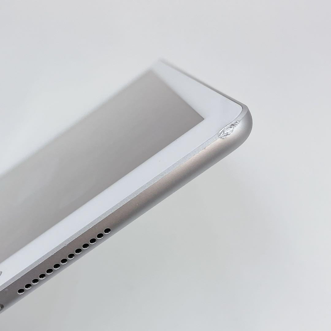 iPad 第5世代 32GB Cellular+Wifiモデル T-406