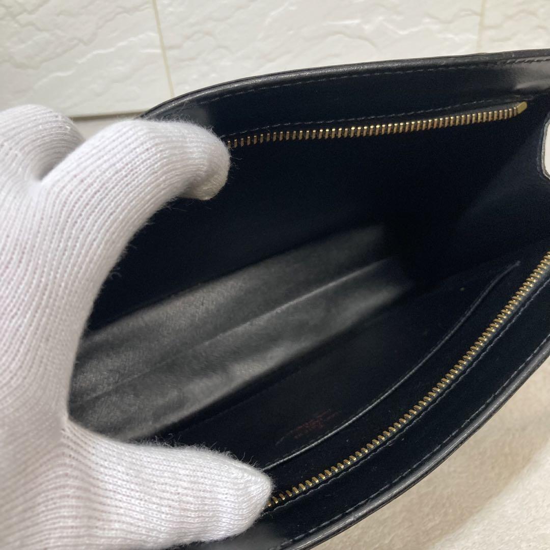 良品　ルイヴィトン　クラッチバッグ　セカンドバッグ　ハンドバッグ　エピ