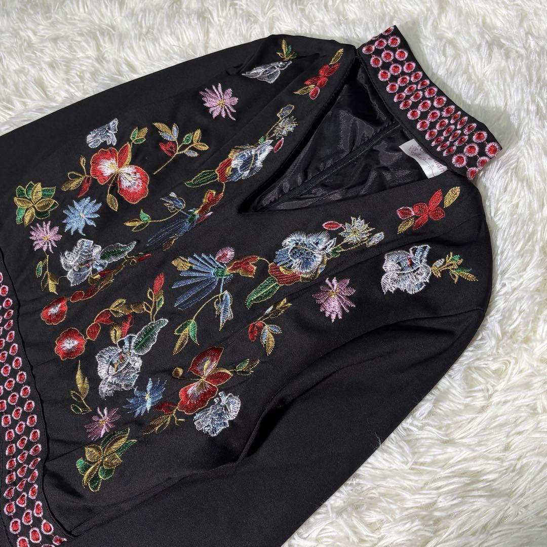 豪華刺繍 花柄 ワンピース 長袖 ロング フレア Aライン 黒