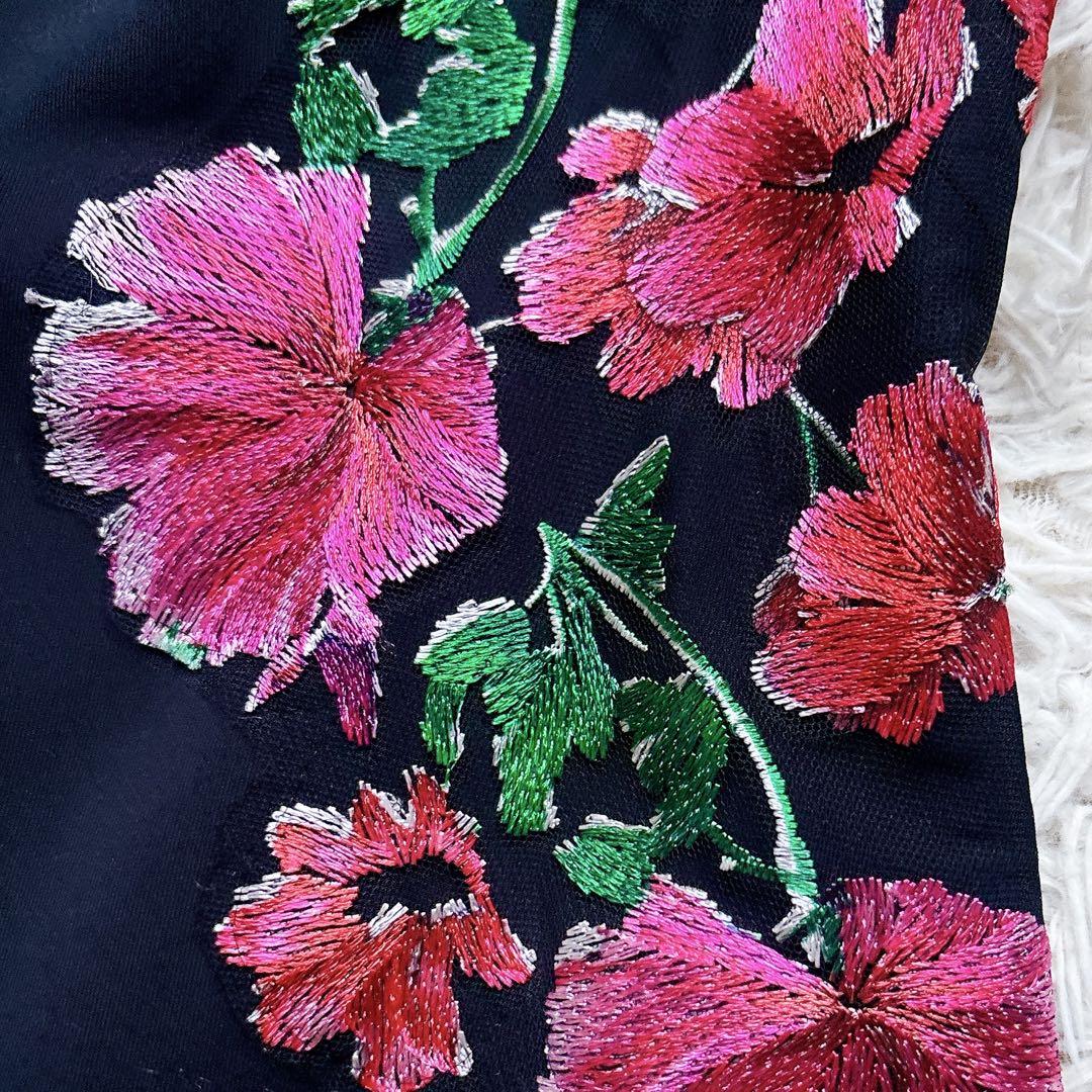 未使用級✨タダシ ショージ フラワー刺繍ノースリーブワンピース 黒 ロング丈10 未使用級✨タダシ ショージ フラワー刺繍ノースリーブワンピース