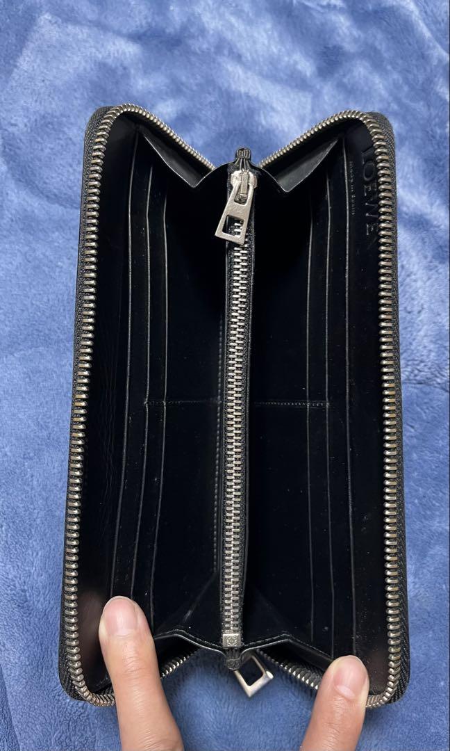 LOEWEのメンズウォレット