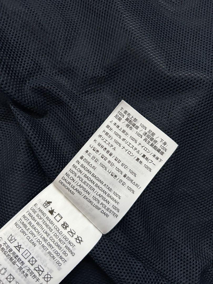 【処分値下】NIKE ウィンドランナー　バックプリーツジャケット　 sacai