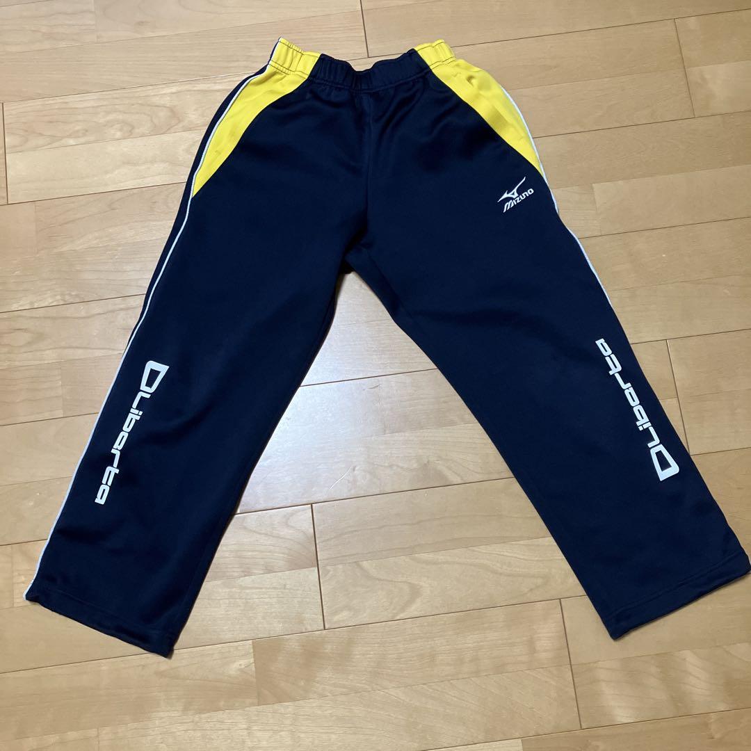 リベルタ　サッカースクール　ジャージ　上着150ズボン140