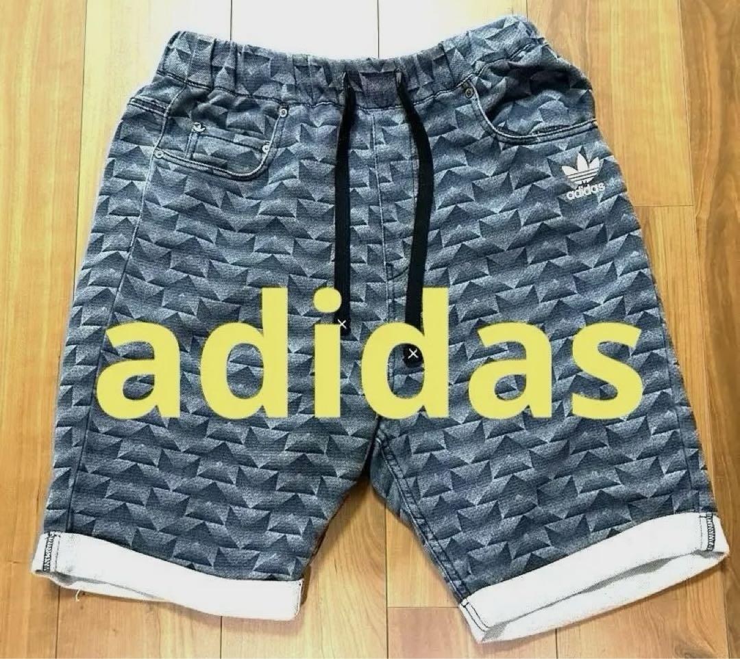 adidas 幾何学模様 ショートパンツ