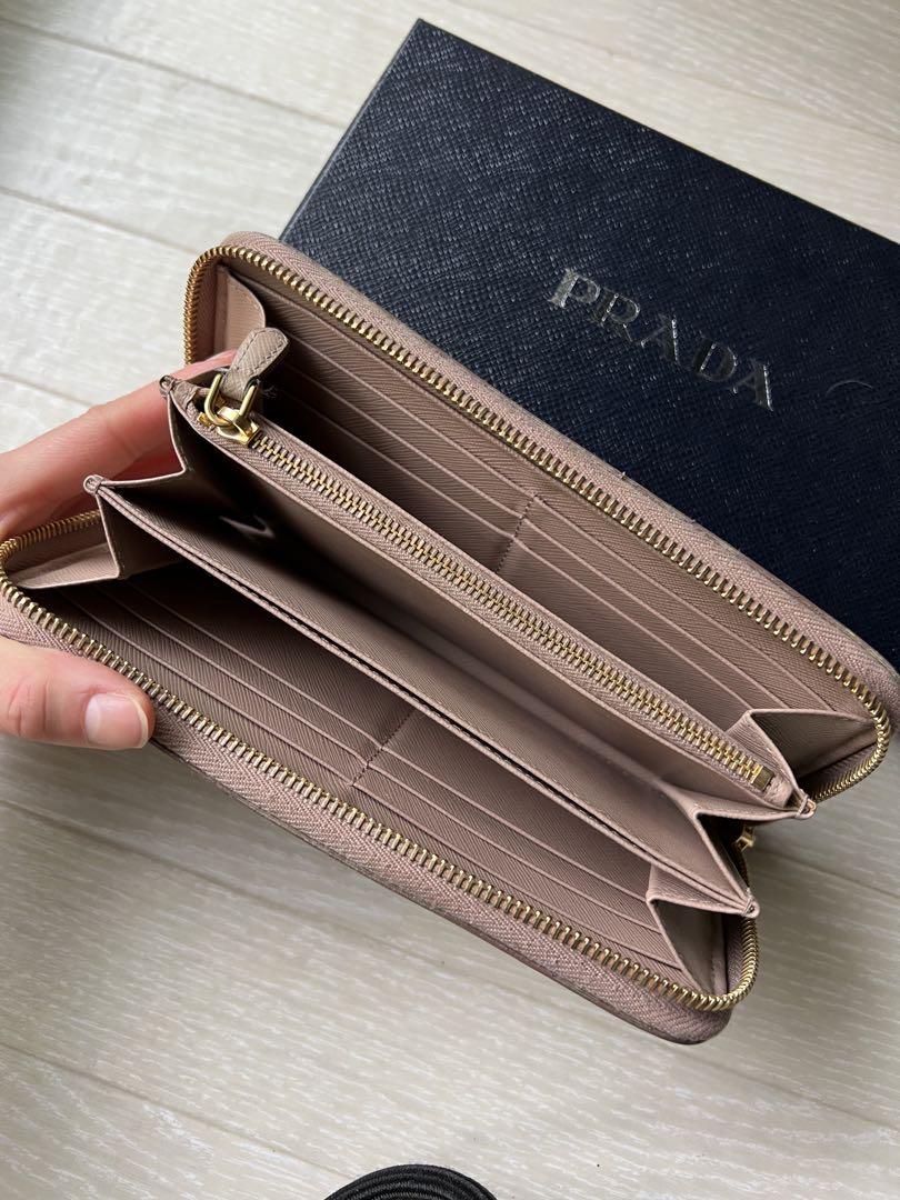 PRADA　プラダ 　ピンクベージュ　サフィアーノ　ラウンドファスナー長財布