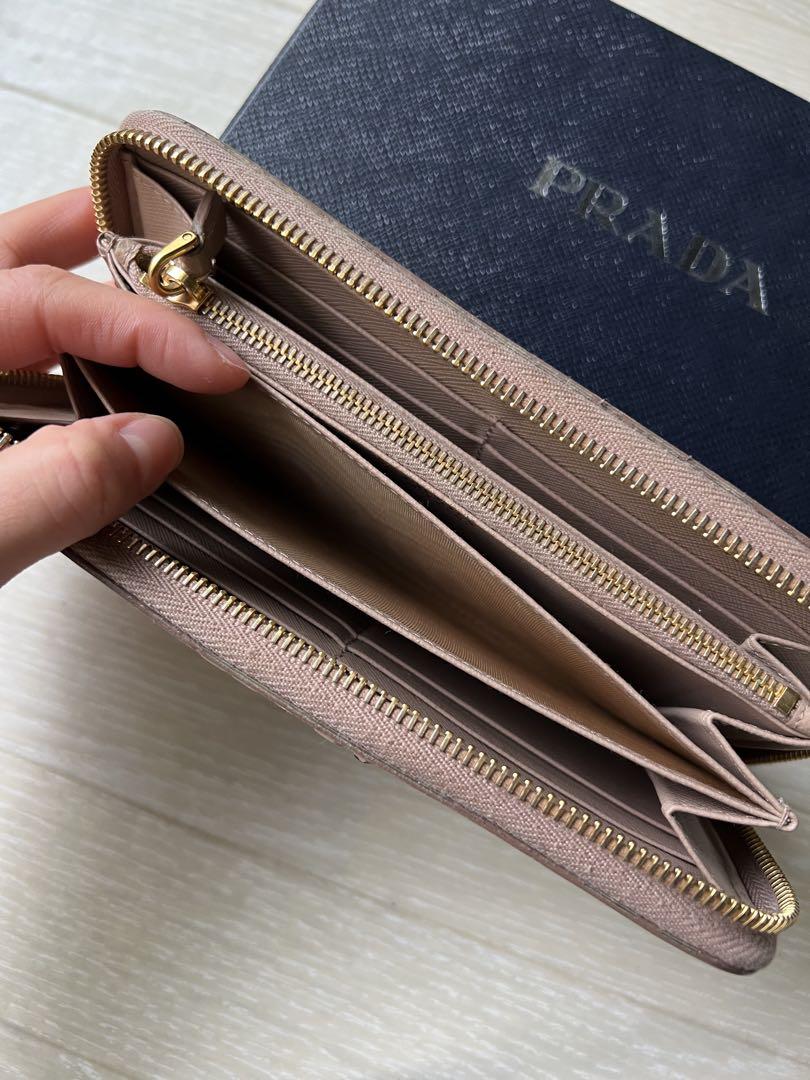 PRADA　プラダ 　ピンクベージュ　サフィアーノ　ラウンドファスナー長財布