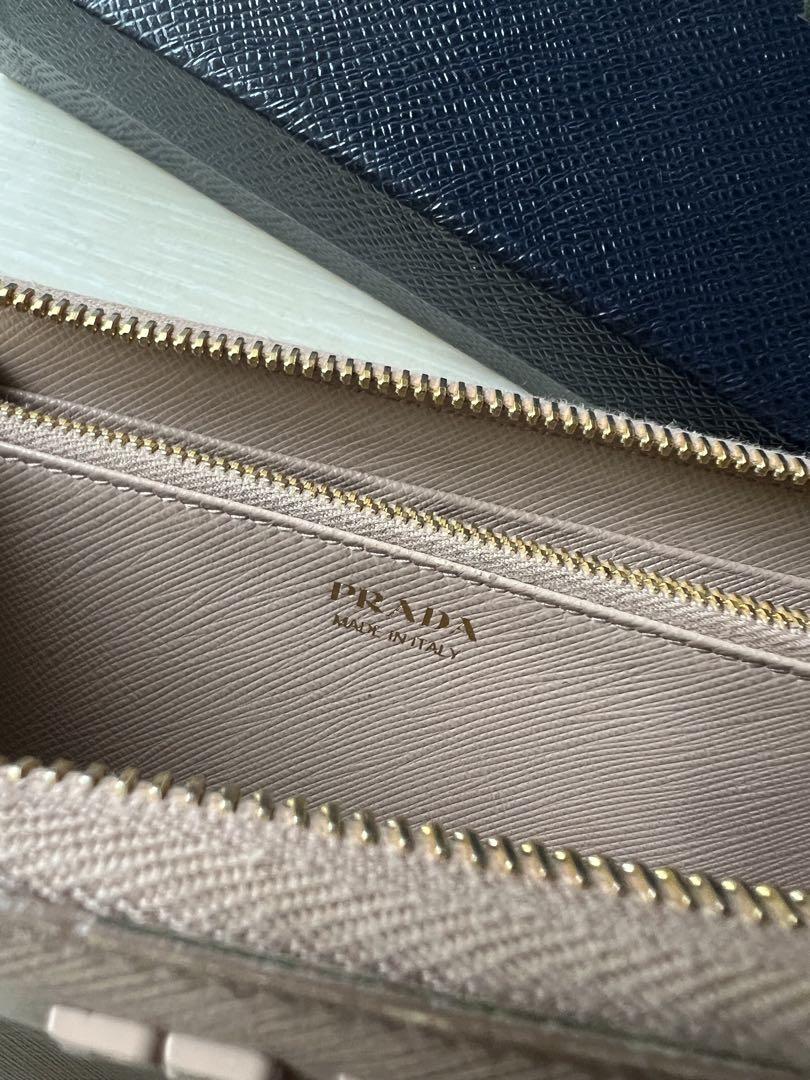 PRADA　プラダ 　ピンクベージュ　サフィアーノ　ラウンドファスナー長財布