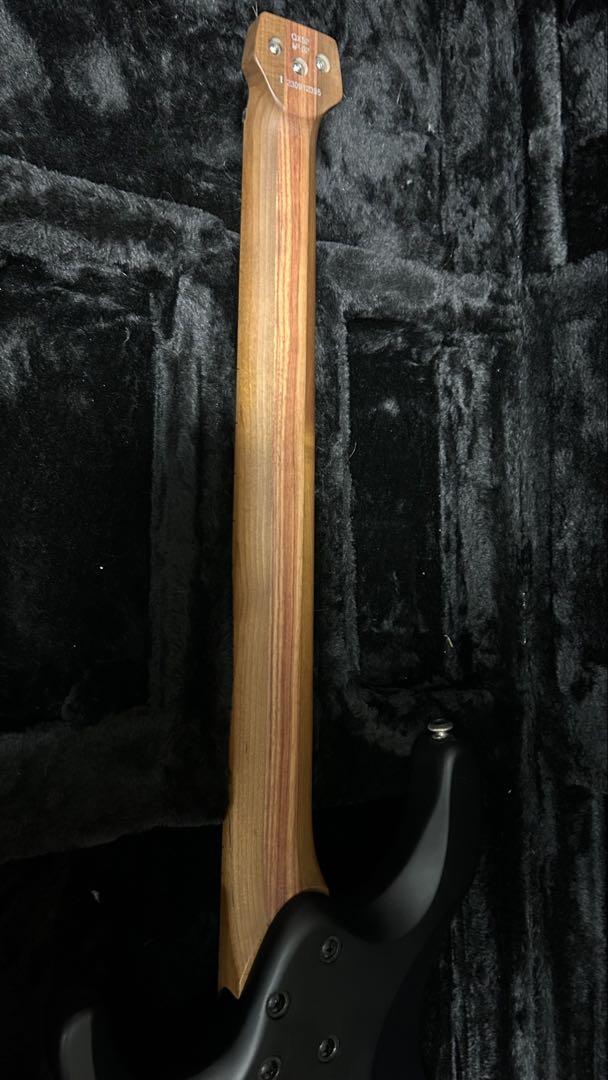 Ibanez QX52 BKF ヘッドレスギター
