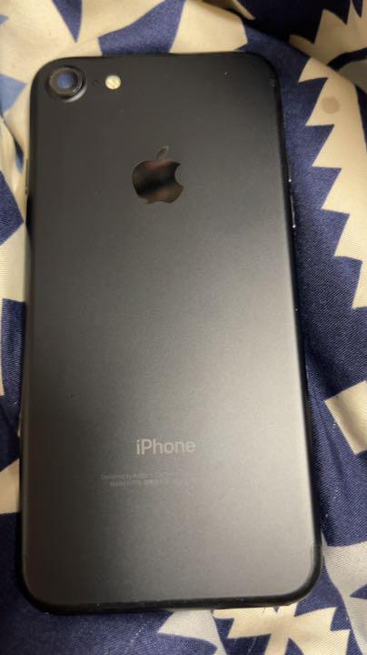 iPhone 7 Jet Black 128 GB au SIMフリー - zimazw.org
