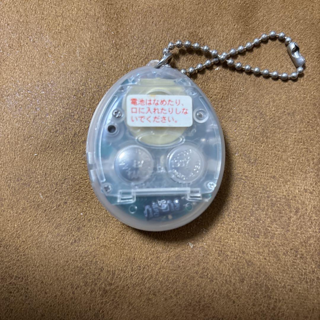 海で発見‼︎たまごっち. スケルトン クリアカラー BANDAI ケース付き