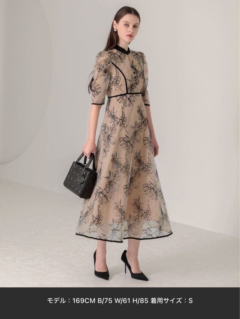 配色パイピングプチハイネック花柄刺繍ラメレース