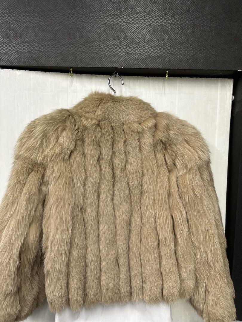 美品 FOX(フォックス)ベージュ ファーコート ショート丈 - メルカリ