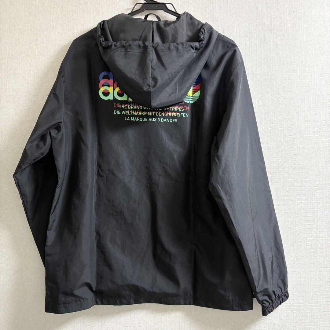 adidas Originals ハイパーリアル ウインドブレーカー