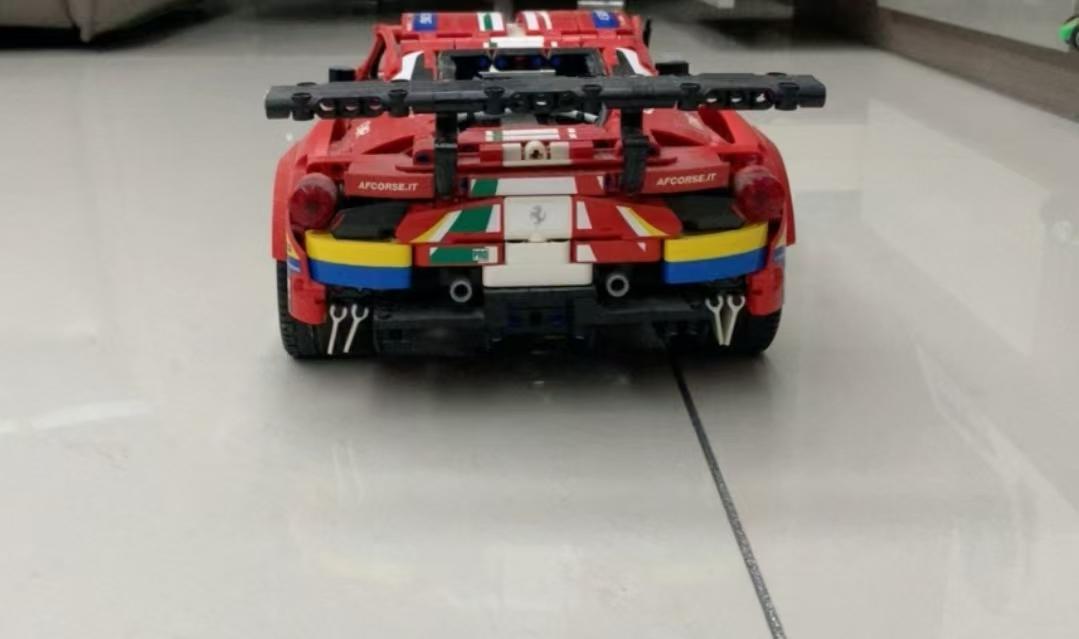 フェラーリ 488
