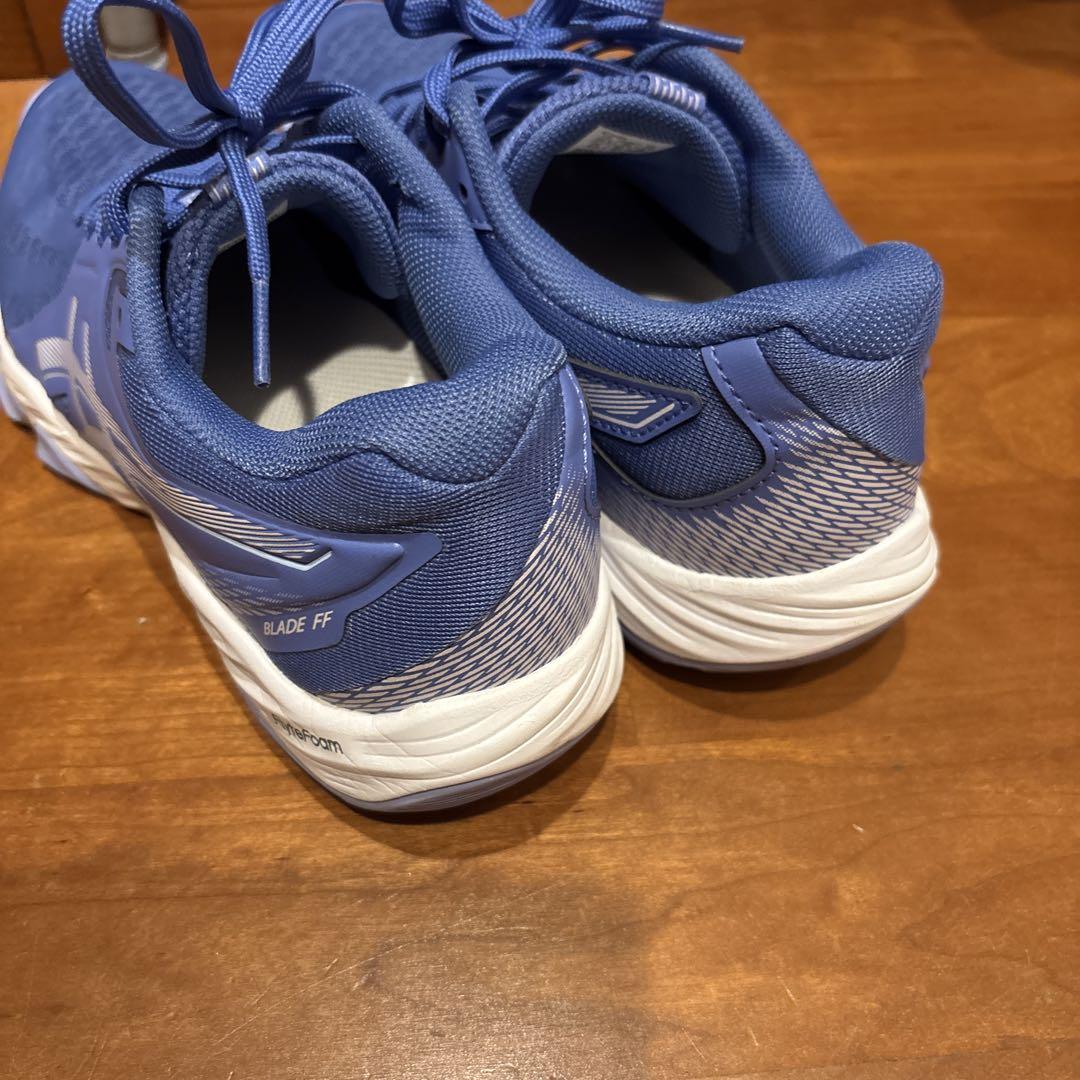 ASICS バドミントンシューズ 青