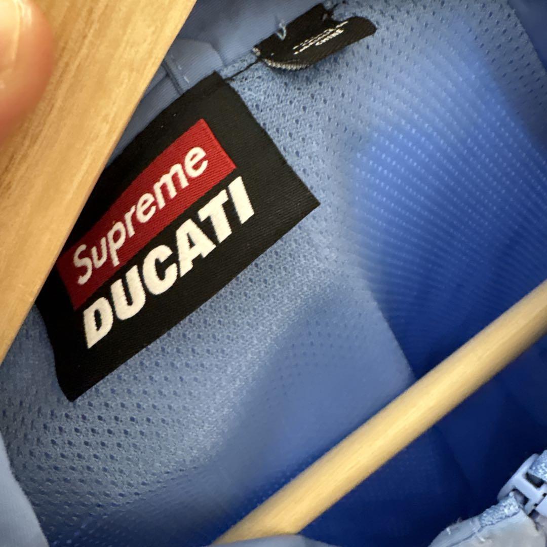 Supreme × Ducati V4 ウィンドブレーカー