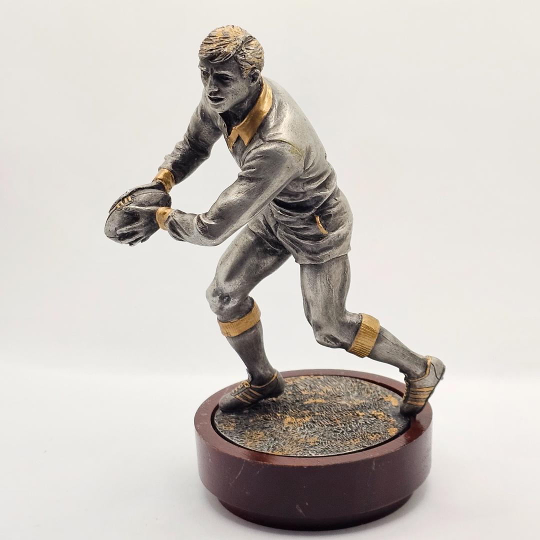 期間限定30％OFF! キャメロン・スカルプチャーズ ラグビーのオブジェ メルカリ - その他