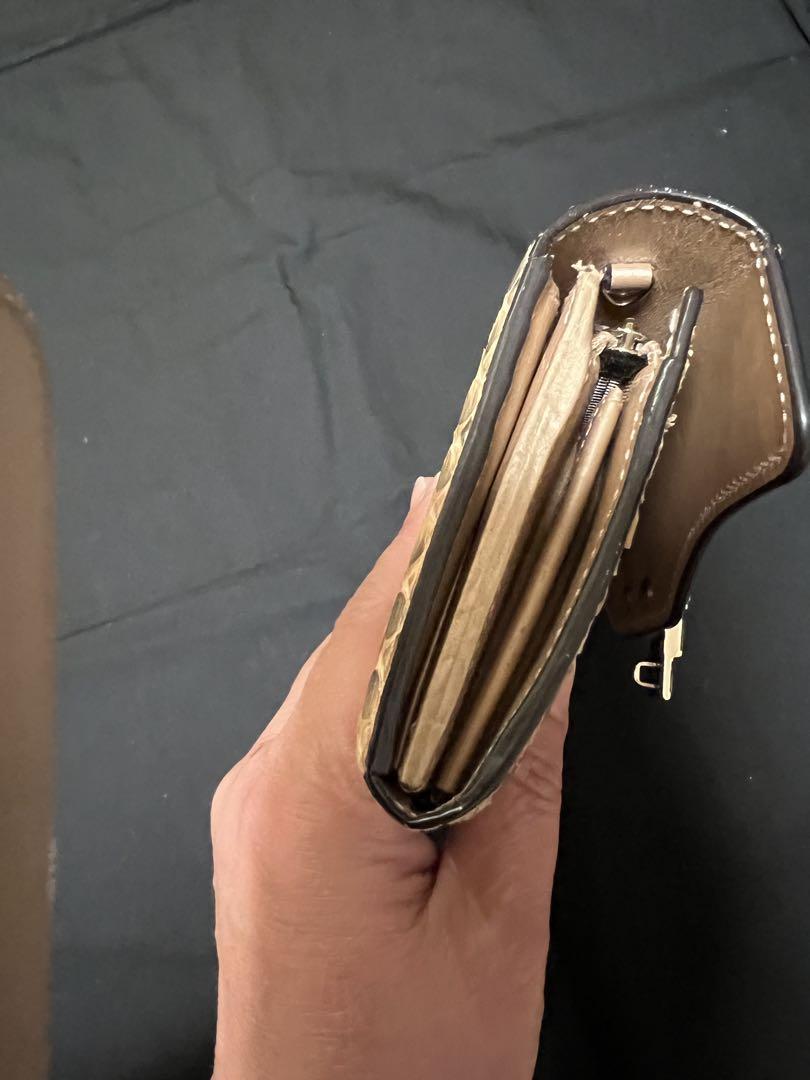 GUCCI 長財布 パイソンレザー ピンクゴールド(定価14万)です