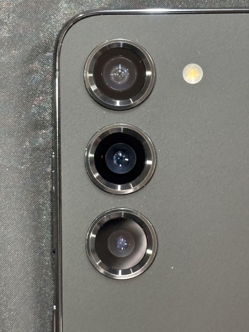 新品同様 Samsung Galaxy S23 ブラック 海外版SIMフリー