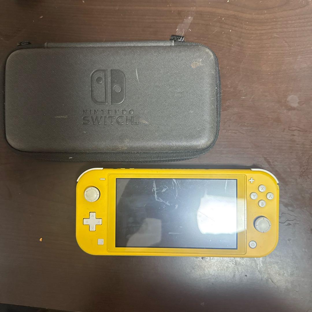 Nintendo Switch Lite イエロー 本体 キャリングケース付き Nintendo Switch Lite イエロー 本体 + ケース - メルカリ