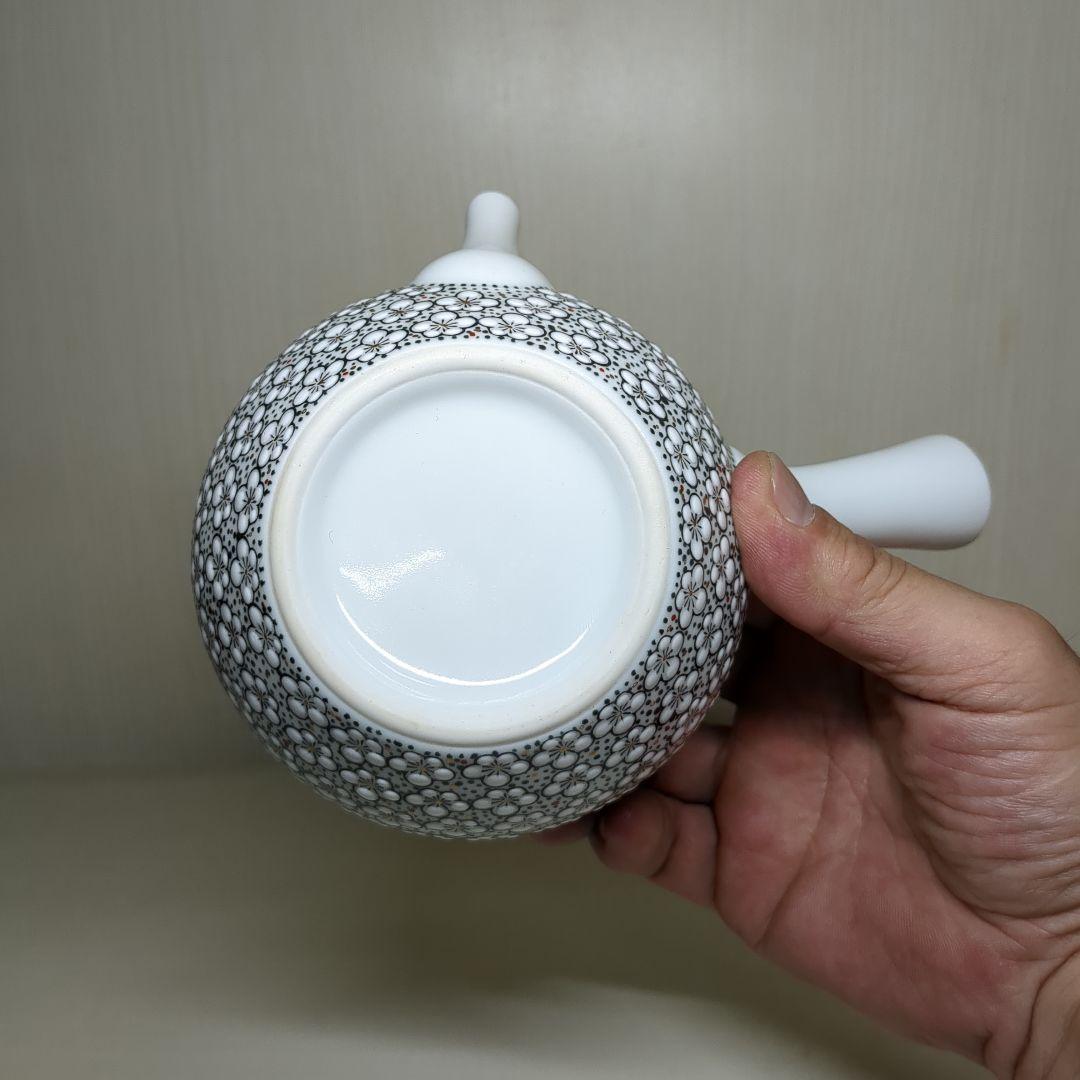 有田焼　伝統工芸士　浦川雅秀作　白盛り玉彩梅詰　横手急須　茶注