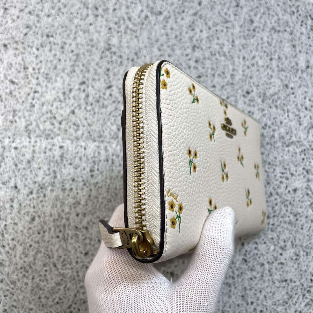COACH コーチ 長財布 ラウンドファスナー ベージュ フラワー 花柄 箱付き