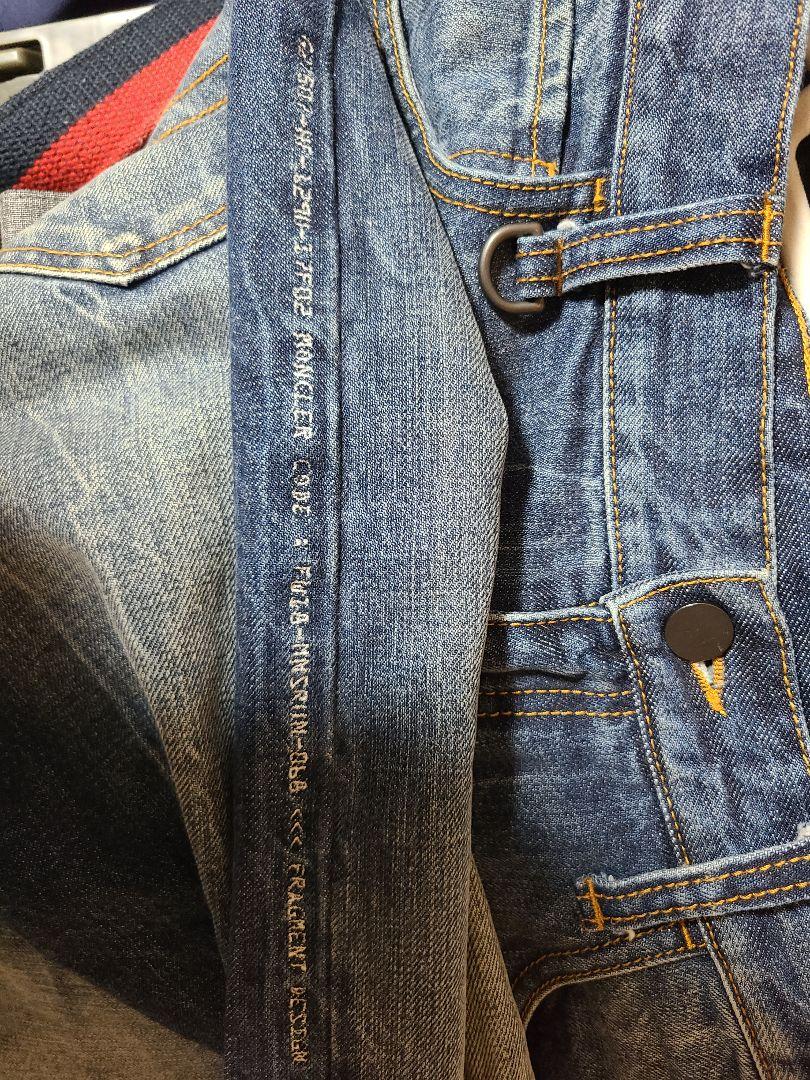 本物の MONCLER デニムパンツ fragment × - デニム/ジーンズ - buyonlinepc.com 本物の MONCLER デニムパンツ fragment × - デニム/ジーンズ - buyonlinepc.com