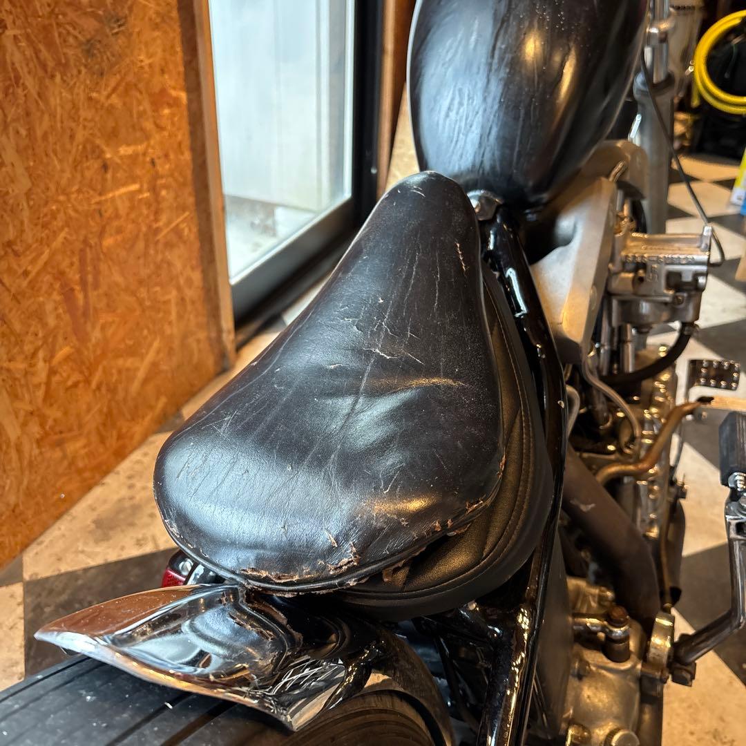 シングルシート　レザー　ベイツ