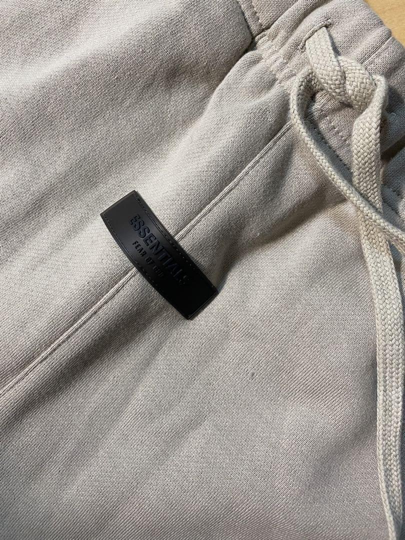 確実正規品　ESSENTIALS セットアップ